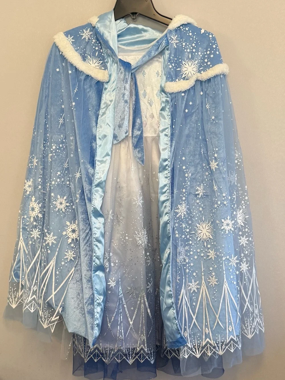 Elsa Like little Girl dress Light Blue Satin-Look cape- little girl size 7